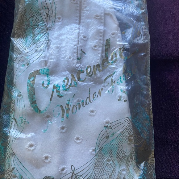 VTG 60’s Crescendoe Craftsman White Eyelet Lace Driving gloves. Excellent shape! - Picture 6 of 7